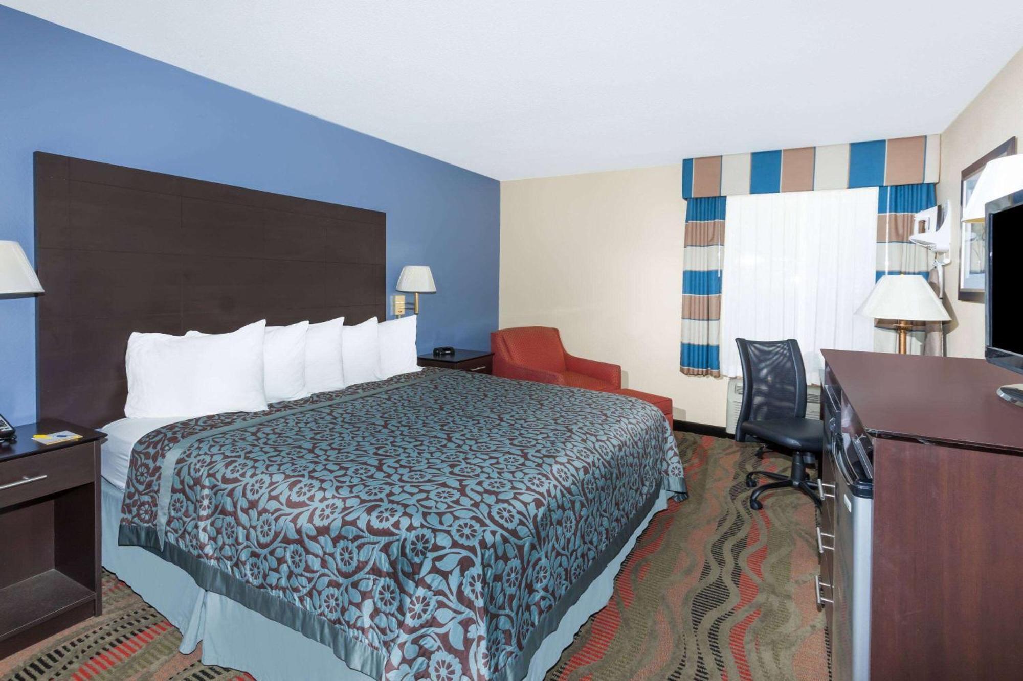 Days Inn By Wyndham Springfield Exteriör bild